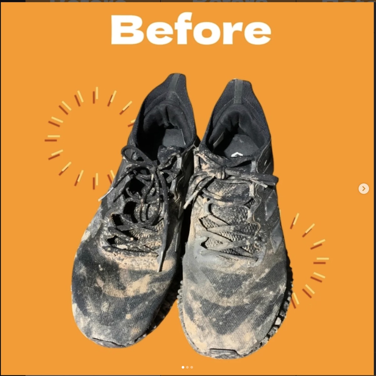 Sepatu olahraga hitam sebelum dicuci
